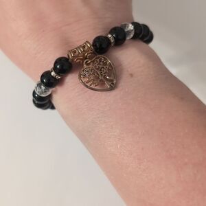 561 Black Clear Gold‎ Pave and Gold Heart Charm Beaded Stretch Bracelet